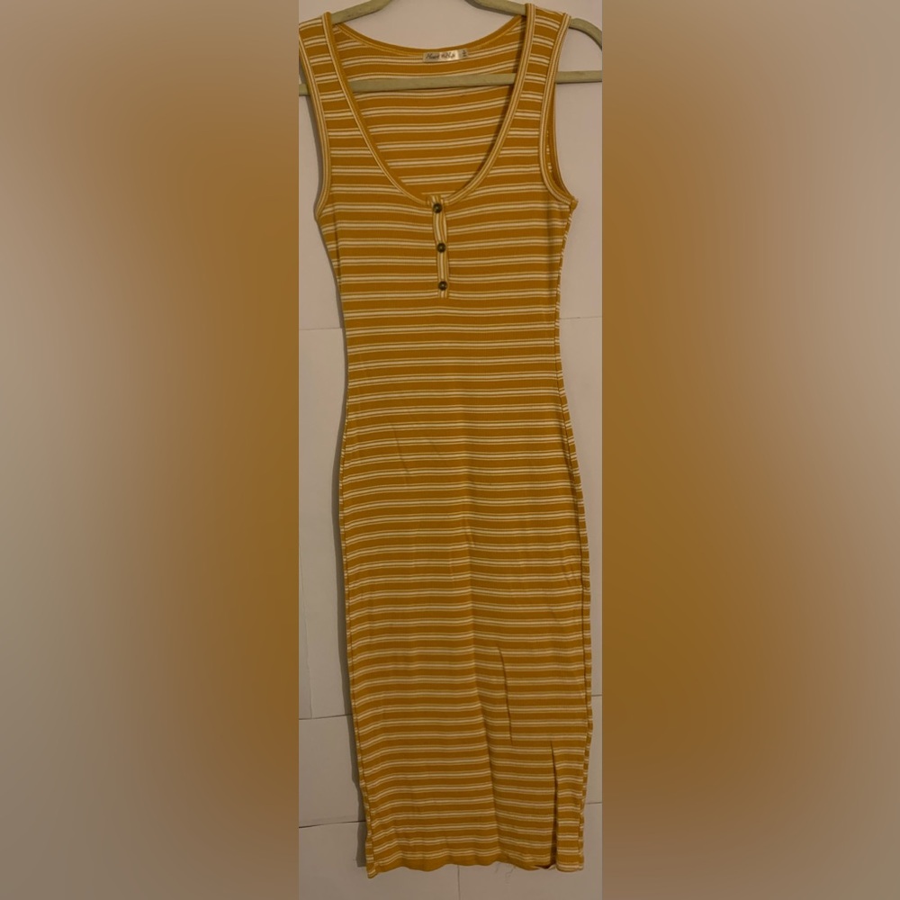 Heart & Hips yellow and striped fitted maxi dress size Large